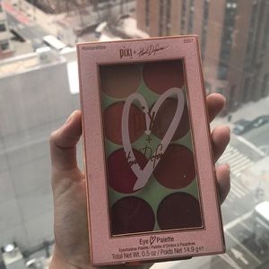 NWT Pixi Heart Defense Eyeshadow Palette